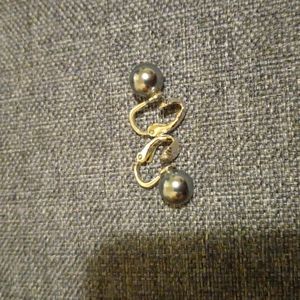 Trifari Black Pearl Clip Earrings Signed